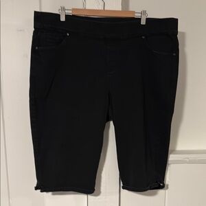 Gloria Vanderbilt Black Women's Bermuda Shorts